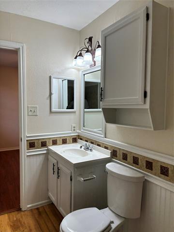 Building Photo - 2406 Sunflower Dr