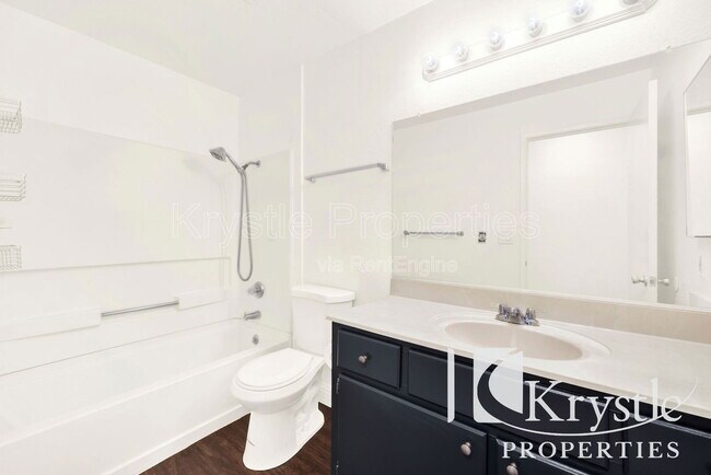 Building Photo - 285 Lighthouse Dr