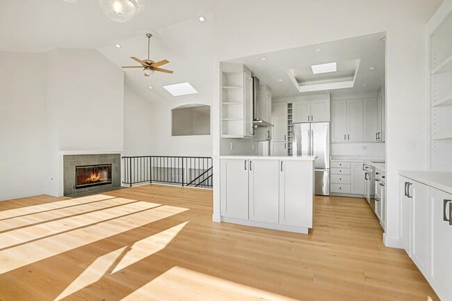 Building Photo - 29 Starview Dr