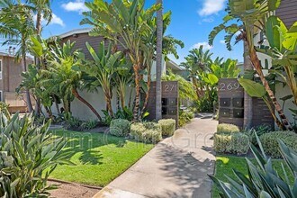 Building Photo - 271 16th Pl