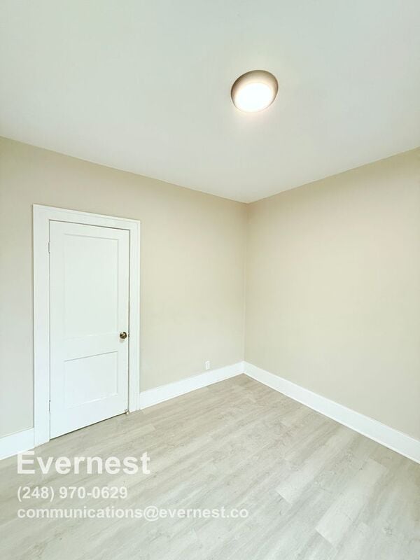 Building Photo - 5440 Milford St