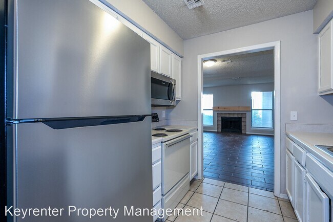 Building Photo - 1 br, 1 bath House - 2421 E 87th St - Unit...