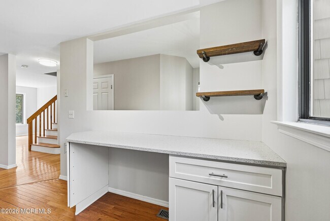 Building Photo - 802 Alpine Trail