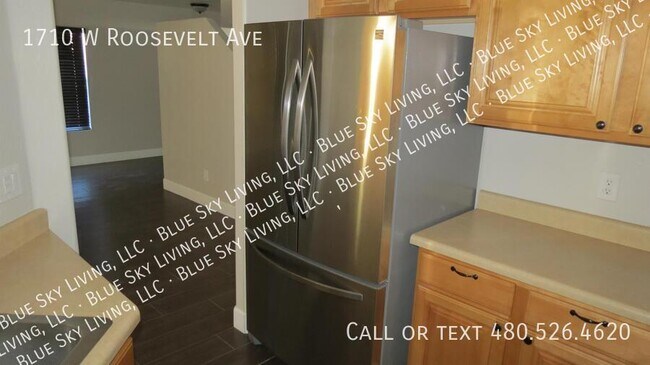 Building Photo - 1710 W Roosevelt Ave
