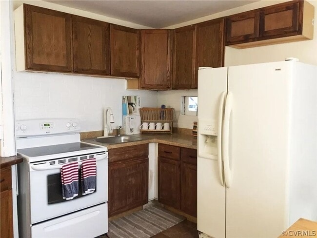 Building Photo - Coming Soon! | Charming 2 Bed, 1 Bath