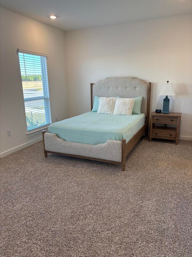 Building Photo - 494 Arrowwood Blvd