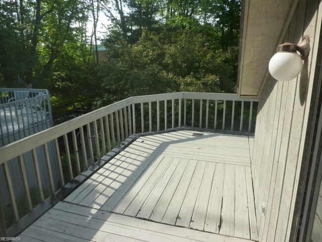 Building Photo - Solon 4 Bedroom Rental