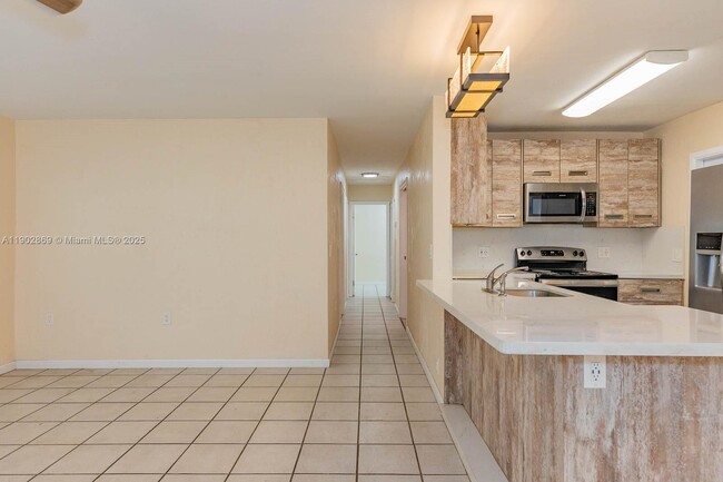 Building Photo - 1010 N 69th Way