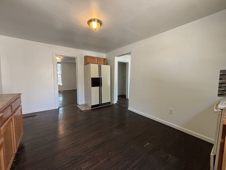 Building Photo - 135 D St