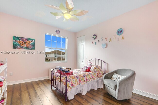 Building Photo - 8185 Fiera Ridge Dr