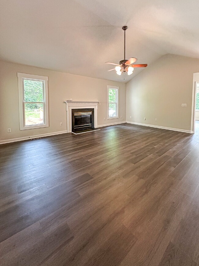 Building Photo - Peaceful One-Story Retreat in Franklinton, NC