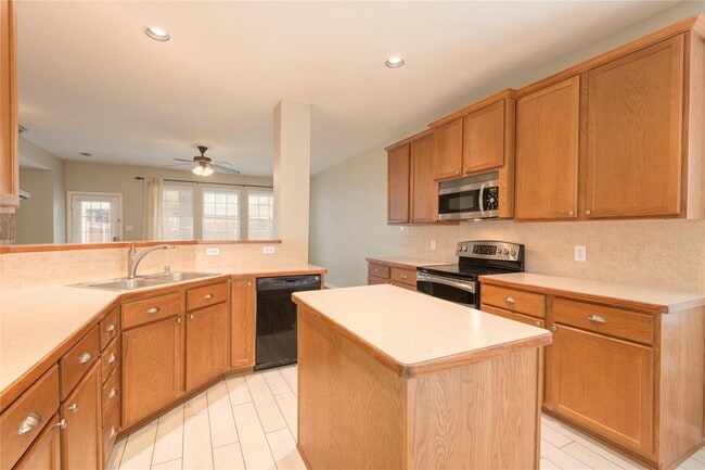 Building Photo - 2613 Patriot Dr