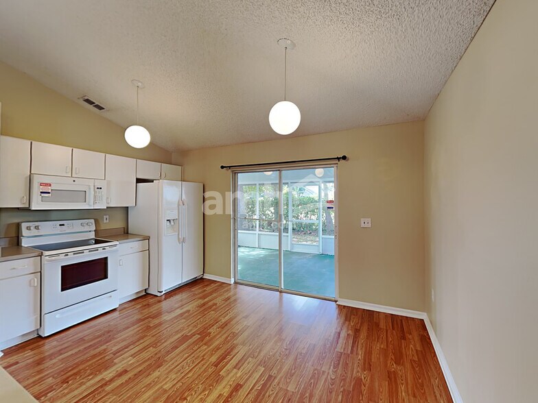 Building Photo - 2724 Maderia Cir