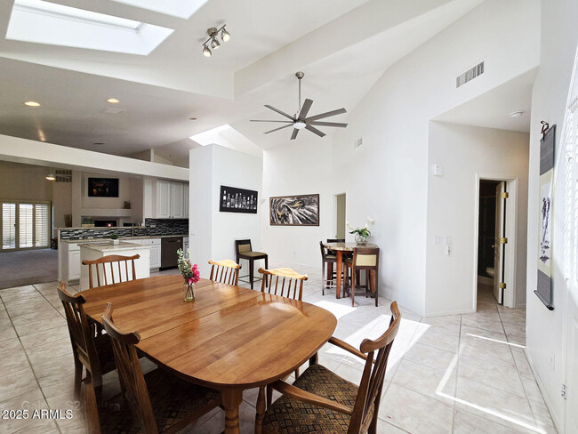 Building Photo - 6510 S Hazelton Ln