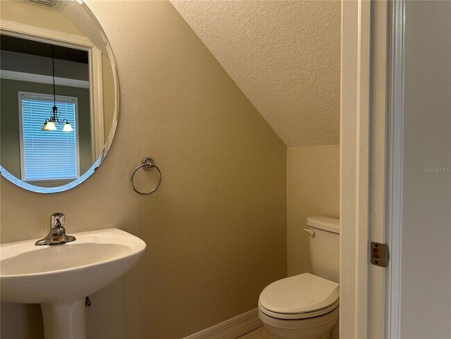 Building Photo - 117 Shore Dr Pl