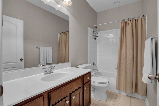 Building Photo - 115 Tanglewood Manor Dr