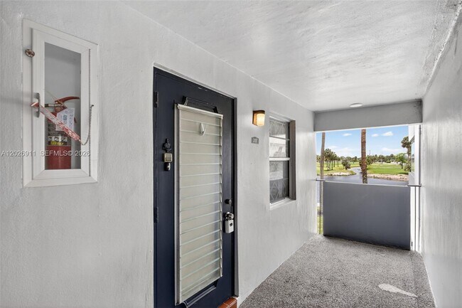 Building Photo - 7807 Golf Cir Dr