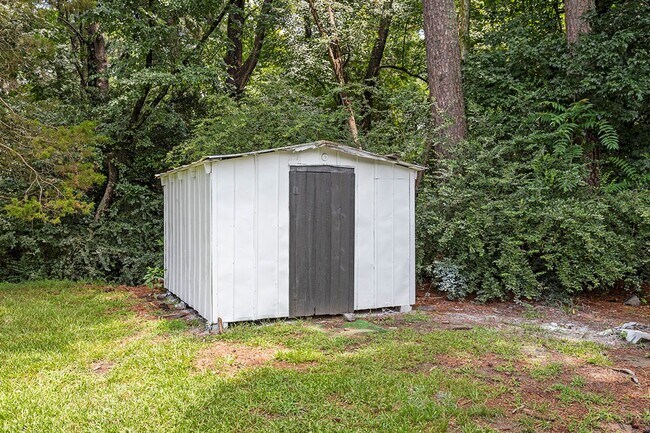 Building Photo - Move-In Ready Ranch Home in Prime Princeton Locale!