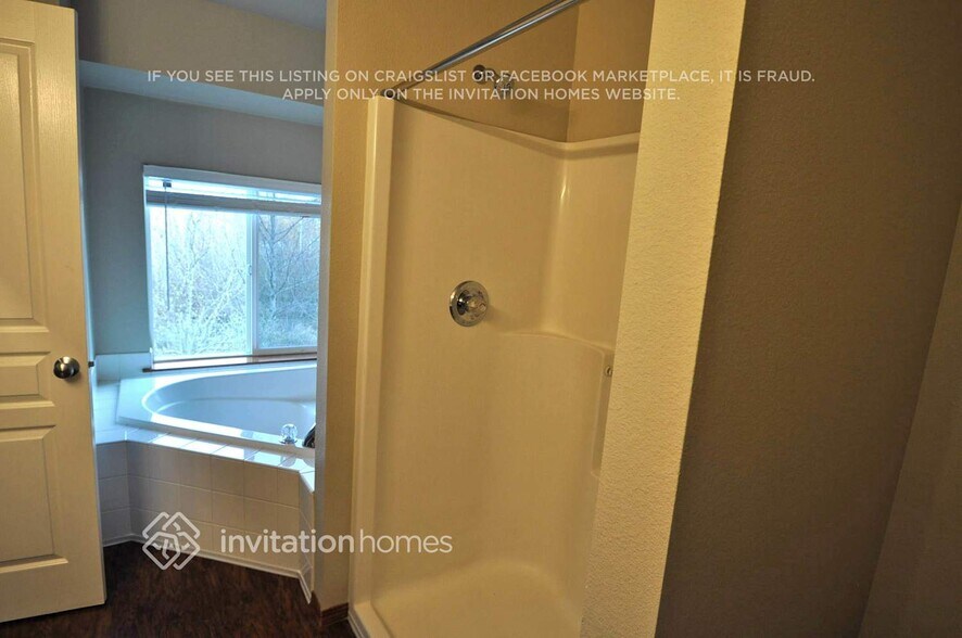 Building Photo - 2225 191st St Ct E