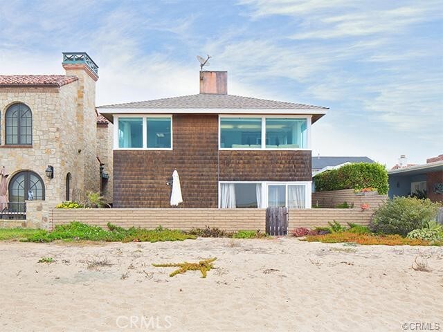 Primary Photo - 1560 E Oceanfront