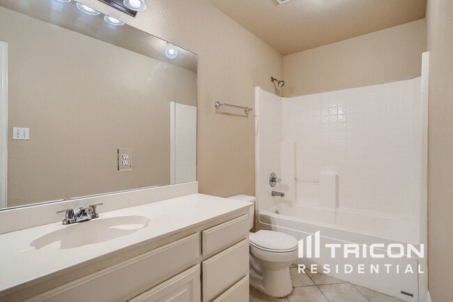 Building Photo - 6209 Meadowmere Ln