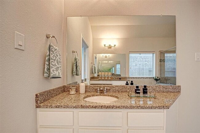 Building Photo - 23811 Via Viale Dr