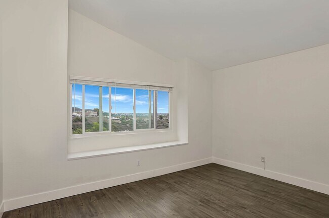 Building Photo - 4 Bed | 3 Bath | 1,979 Sq. Ft. | Stunning ...