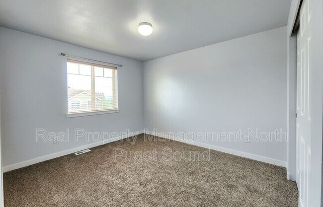 Building Photo - 7209 31st Pl NE