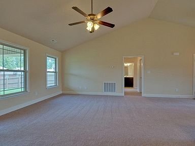 Building Photo - 207 Healey Dr