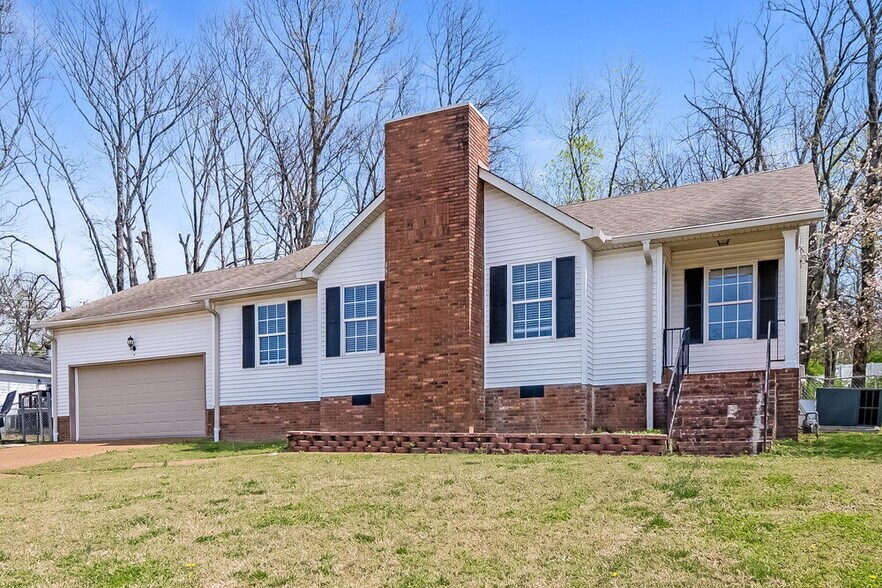 Building Photo - 3105 Roundwood Forest Ln