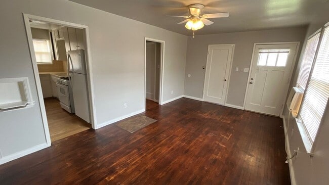 Building Photo - 1 Bed 1 Bath in Midwest City!