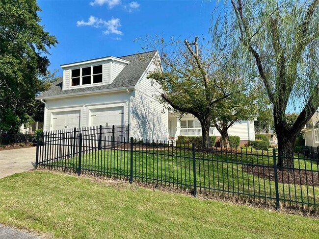 Building Photo - 2635 Muskogee Ln