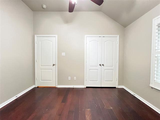 Building Photo - 505 Maverick Dr