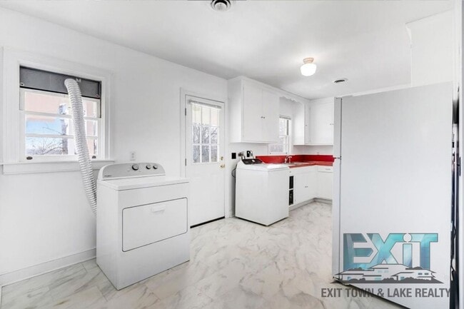 Building Photo - Freshly Updated Brick Home in Peaceful Country Setting – Freeman, VA