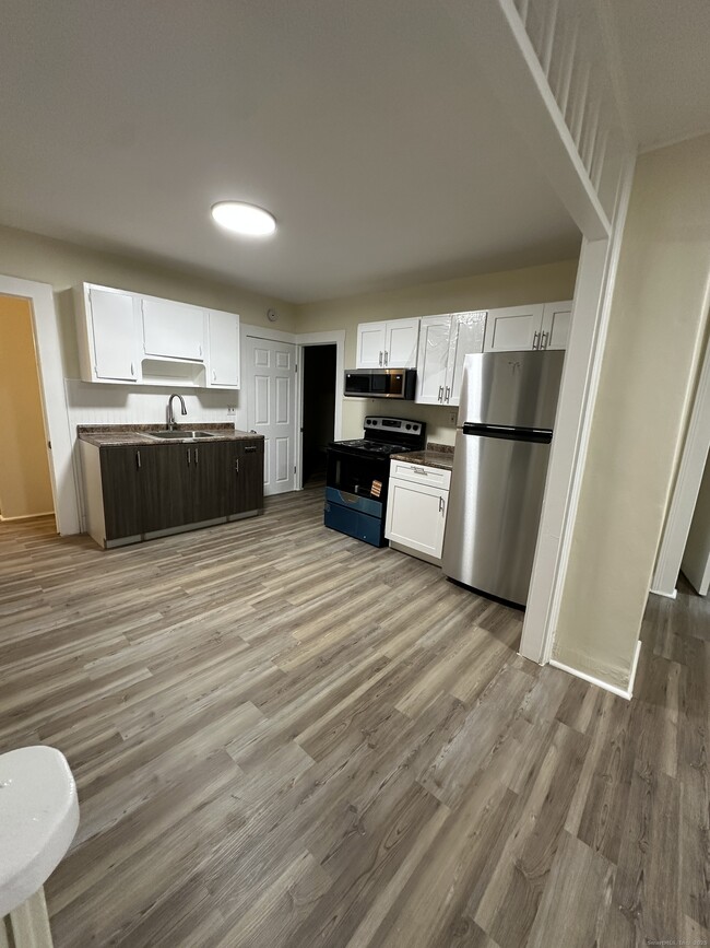 Building Photo - 42 Spring St