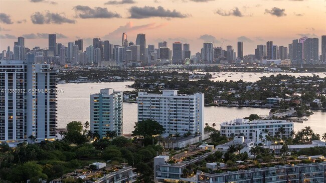 Building Photo - 5 Island Ave