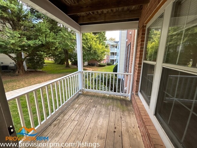 Building Photo - 776 Southern Hills Dr