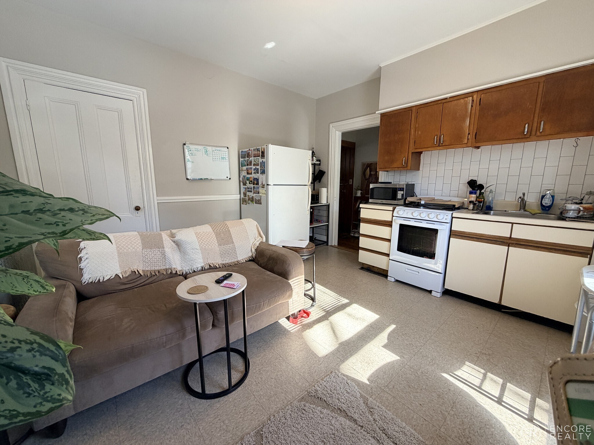 Building Photo - 8 A Forest St