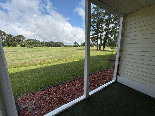 Building Photo - 653 Tupelo Ln