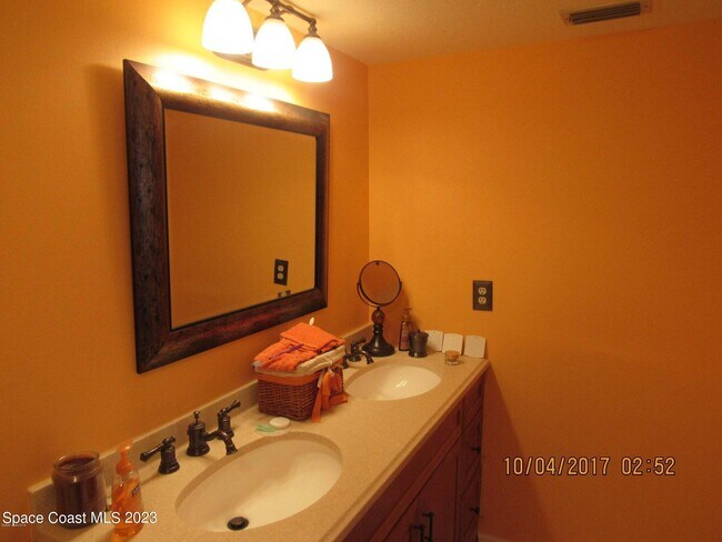 Building Photo - 3165 N Atlantic Ave