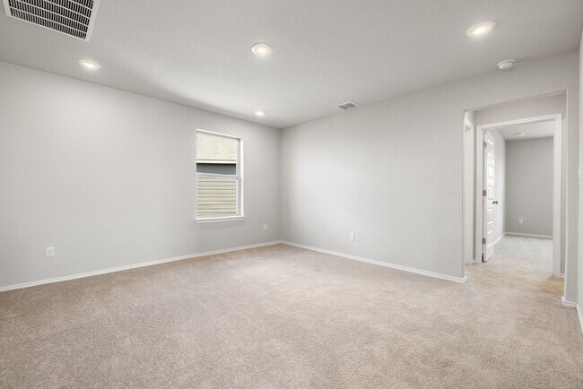 Building Photo - 2 Weeks Free Move-In Special! Like-New 3BR Home w/ Game Room, Quartz Kitchen & Large Backyard