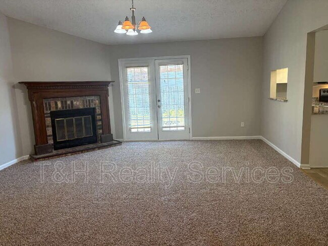 Building Photo - 5925 Dunmore Dr