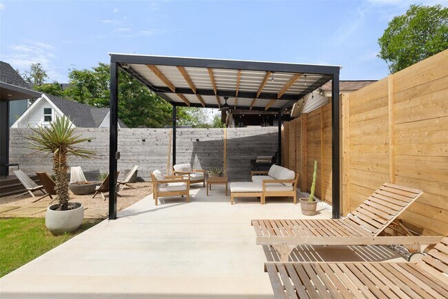 Building Photo - 4703 Delores Ave