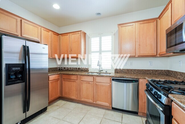 Building Photo - 48 Villa Gardens Ct