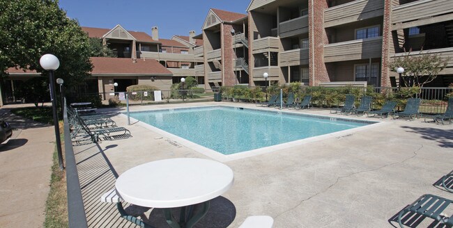 Trinity Trace - Arlington, TX | Apartment Finder