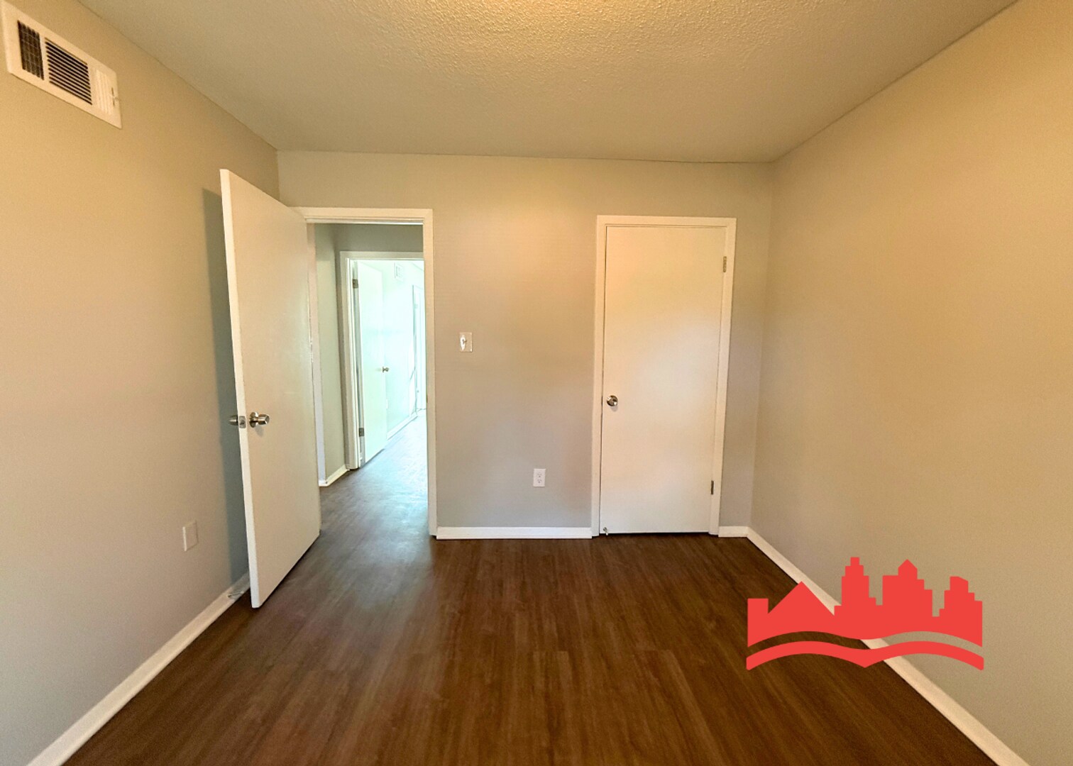 Building Photo - 19 Sullivan Dr