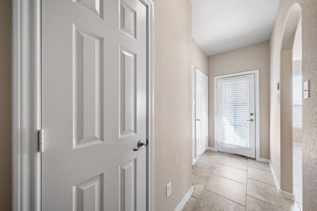 Building Photo - 153 E Montfair Blvd