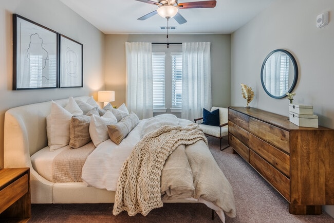 Building Photo - Lively Grande Dunes