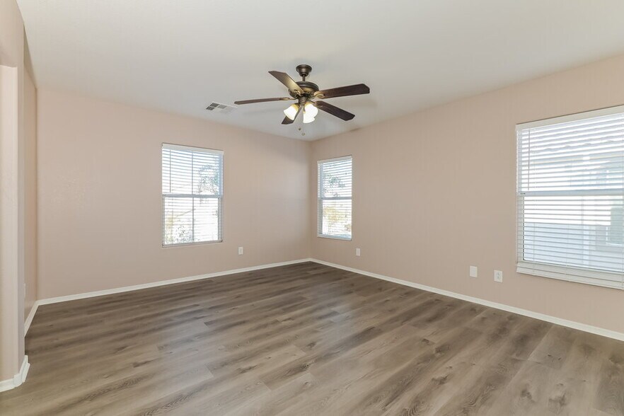 Building Photo - 6267 Desert Lavender Ave