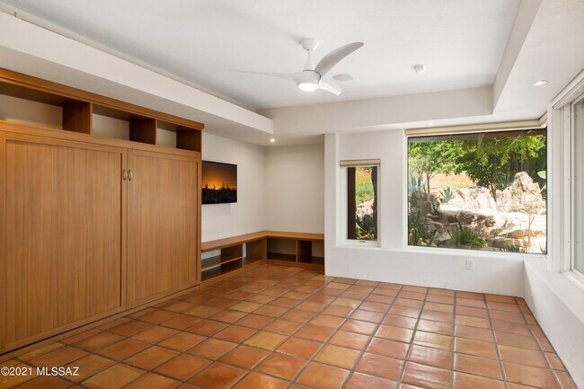 Building Photo - 6561 N Ave De Posada